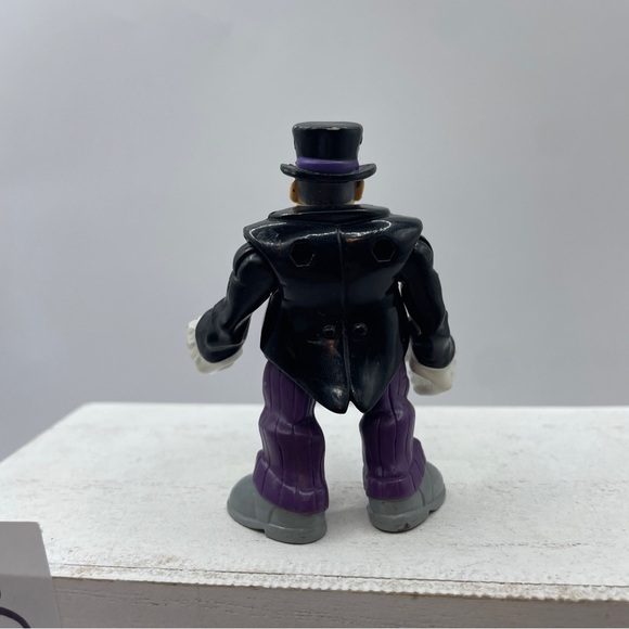 Fisher Price The Penguin Imaginext DC Comics Super Friends Action Figure 3" - Picture 2 of 7